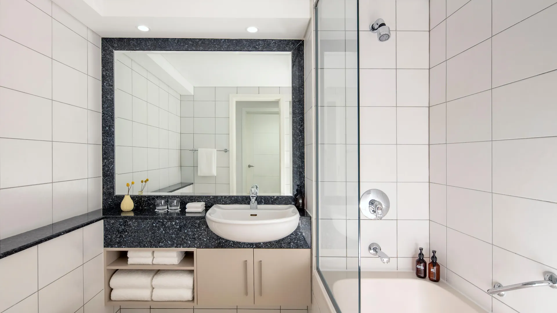 Staybridge Suites Dubai Financial Centre By Ihg מלון