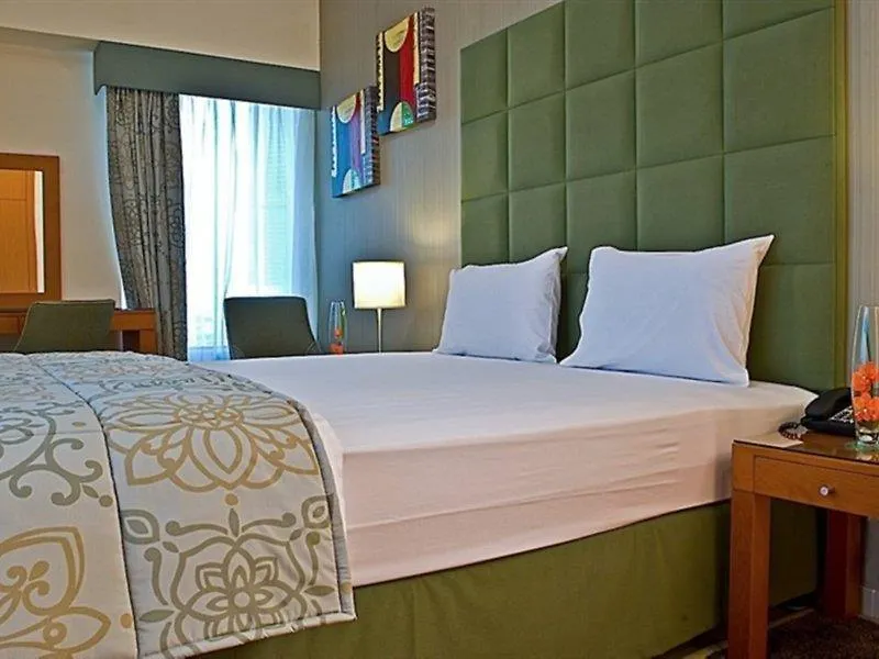 Staybridge Suites Dubai Financial Centre By Ihg 4*,  איחוד האמירויות הערביות